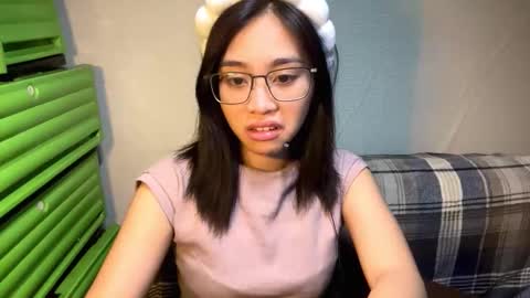 Yuki online show from February 23, 1:57 pm