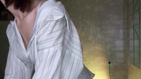 Riana online show from May 14, 4:54 am