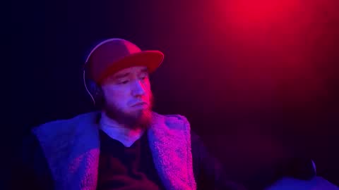 genitalwars online show from November 24, 7:40 am