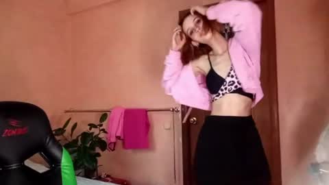 Ellie online show from June 12, 3:55 pm