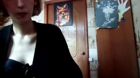 Ellie online show from June 2, 3:36 pm