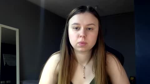 georginagina online show from December 16, 12:00 pm