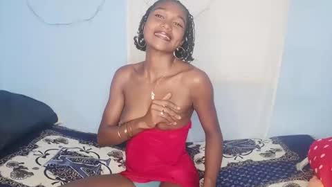 gggloria online show from February 6, 7:49 pm