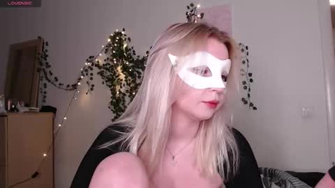 kristina and jesse online show from March 25, 7:53 pm