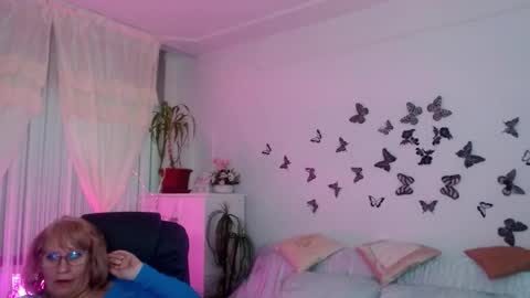 Ghertrudequeen online show from November 15, 7:32 am