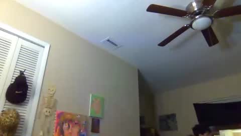 SrirachaSwitchblade  online show from November 14, 10:06 am