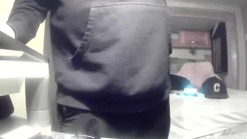 ghostweaze666 online show from December 4, 9:45 am