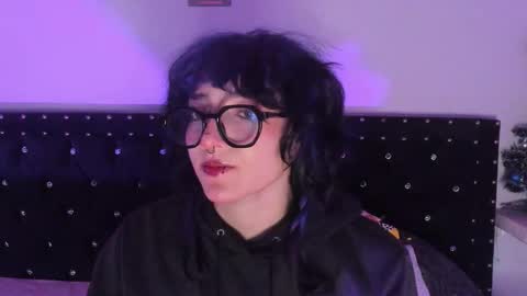 Allison  online show from January 5, 8:01 pm