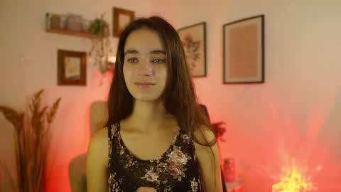 Snapshot of gia_paige18 chatting on September 10, 8:15 am Gia Paige18 online show from September 10, 8:15 am