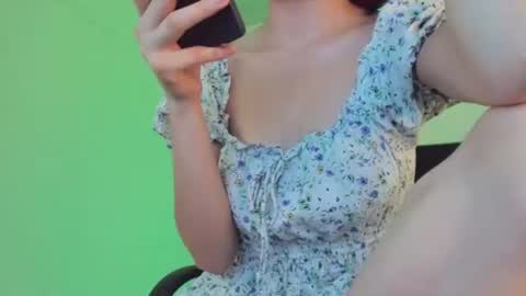 GIA WHITE Independet  online show from December 20, 1:07 pm