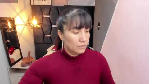 G I A  FOX online show from September 18, 1:04 pm