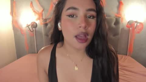 Snapshot of giannaslimjb chatting on October 29, 3:41 am giannaslimjb online show from October 29, 3:41 am