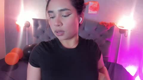 Snapshot of giannaslimjb chatting on October 5, 3:59 am giannaslimjb online show from October 5, 3:59 am