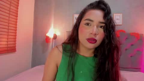 Snapshot of giannaslimjb chatting on October 4, 3:48 am giannaslimjb online show from October 4, 3:48 am