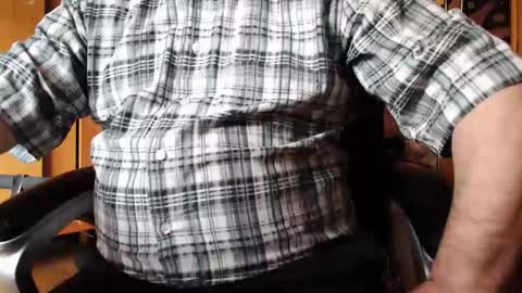 Gianni9000000 online show from April 16, 10:37 am