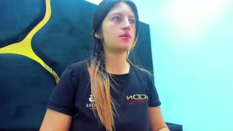 GiaRoussel online show from February 25, 1:43 pm