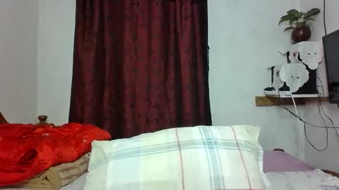 Snapshot of gift2030 chatting on September 11, 3:35 pm gift2030 online show from September 11, 3:35 pm