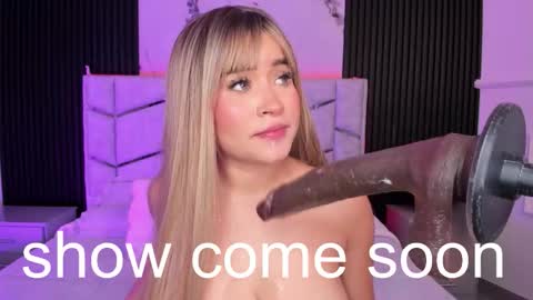 Gigi Doll online show from November 29, 11:07 am