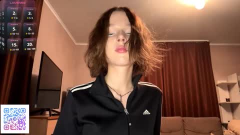 Molly online show from December 5, 7:55 pm