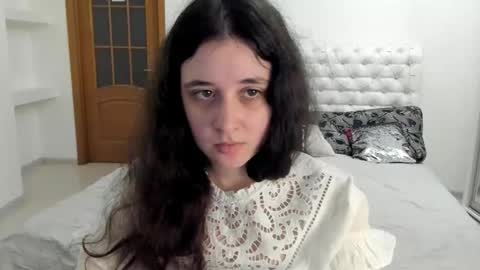 Kate online show from November 12, 9:33 am