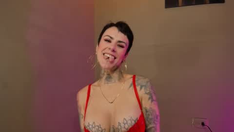 Ginebra online show from February 10, 4:10 pm