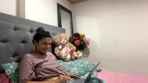 Snapshot of ginevra26 chatting on March 5, 7:16 am ginevra26 online show from March 5, 7:16 am