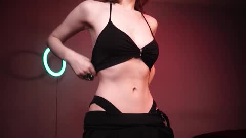        im expecting 350 thumbs up on my altar   online show from November 7, 10:45 pm