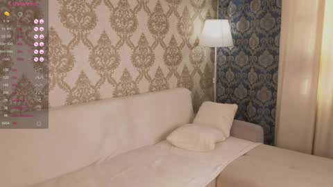 Lina online show from April 15, 1:47 pm