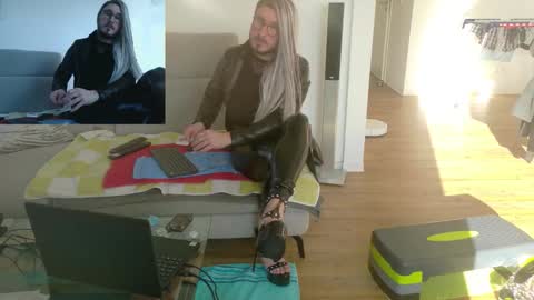 GingerPink online show from December 17, 12:12 pm