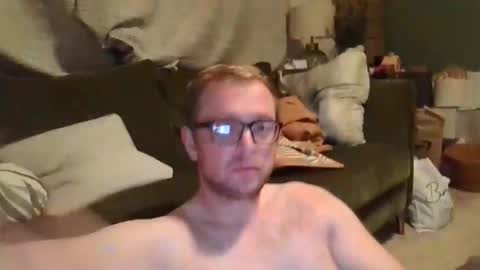 Snapshot of ginwood chatting on October 18, 6:01 pm ginwood online show from October 18, 6:01 pm