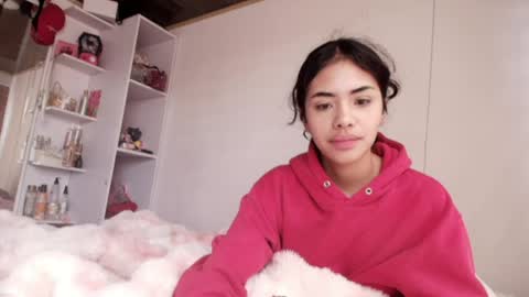 giovanna_oliveria online show from May 22, 7:31 pm