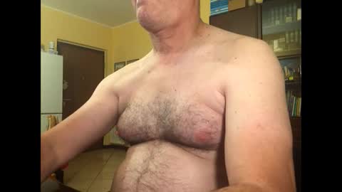 giovanni_1964 online show from June 6, 2:28 am