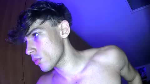 giovyyx online show from June 21, 11:00 pm