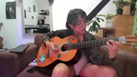 girasol1921 online show from January 9, 9:58 pm