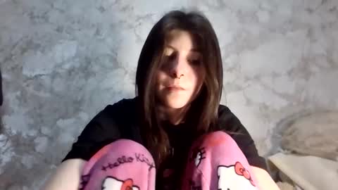 girl_cute007 online show from March 11, 10:35 pm