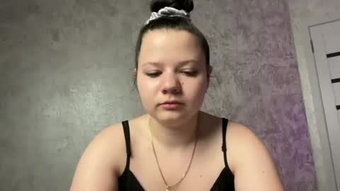 girl_cute07 online show from July 3, 9:52 pm