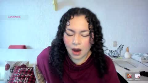 girl_inline online show from December 21, 9:21 pm