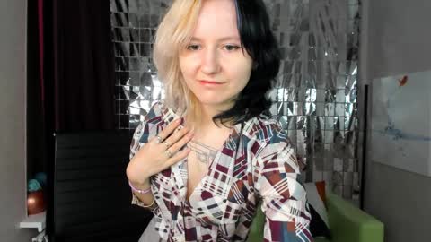 girl_next_doorr online show from January 25, 3:20 pm