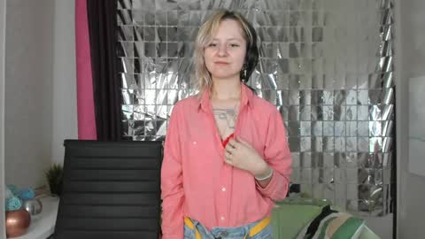girl_next_doorr online show from January 21, 2:37 pm