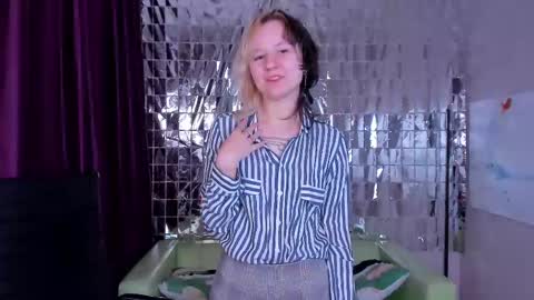 girl_next_doorr online show from December 27, 12:45 pm