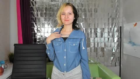 girl_next_doorr online show from January 12, 6:48 pm