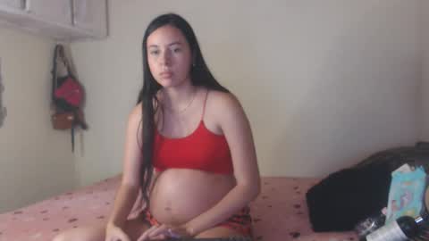 girl_trixie_ online show from March 7, 9:17 pm