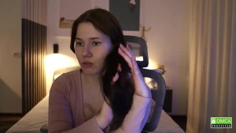 Kristin  online show from January 17, 6:06 pm