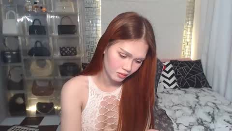 GirlfriendMaxene online show from February 25, 8:03 am