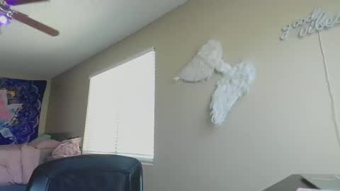 Jasmine online show from May 16, 5:33 pm