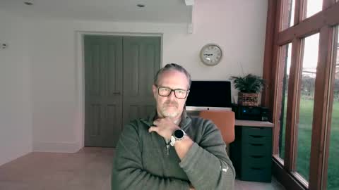 girlsandbikes online show from December 30, 4:07 pm