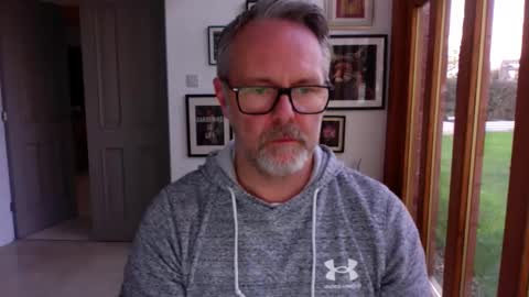 girlsandbikes online show from October 31, 4:07 pm