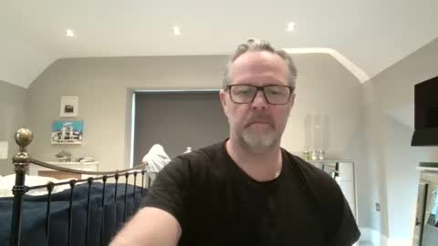 girlsandbikes online show from December 3, 12:13 pm