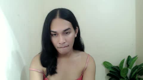 Rhaine online show from December 7, 11:18 pm