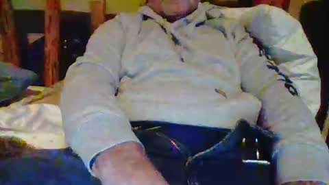 girthgonewild online show from December 17, 9:43 pm